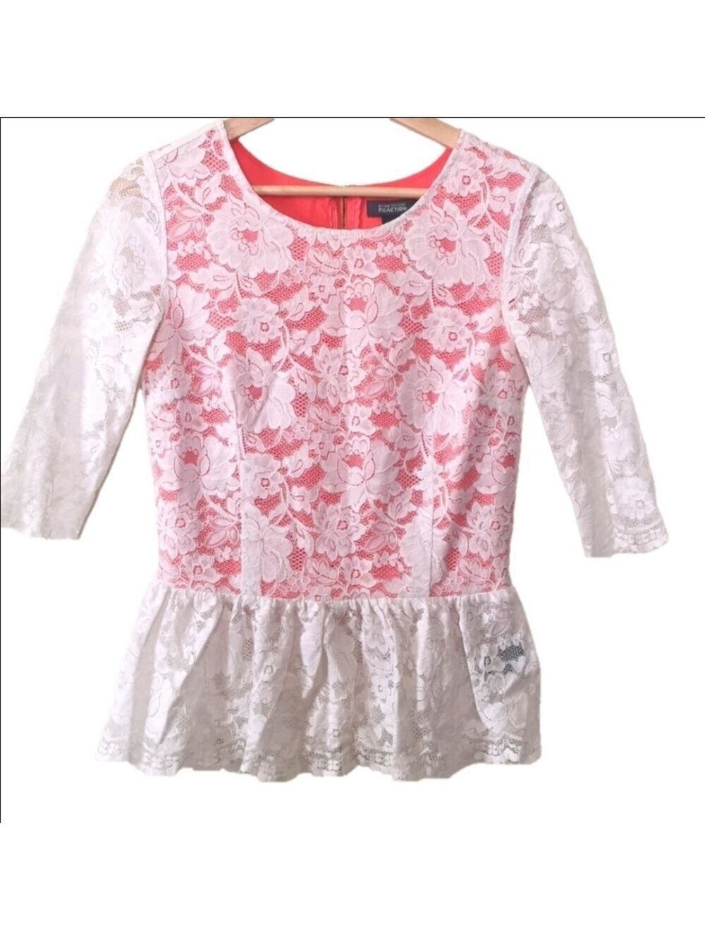 EUC spring lace top by Kenneth Cole Reaction romance feminine size XS